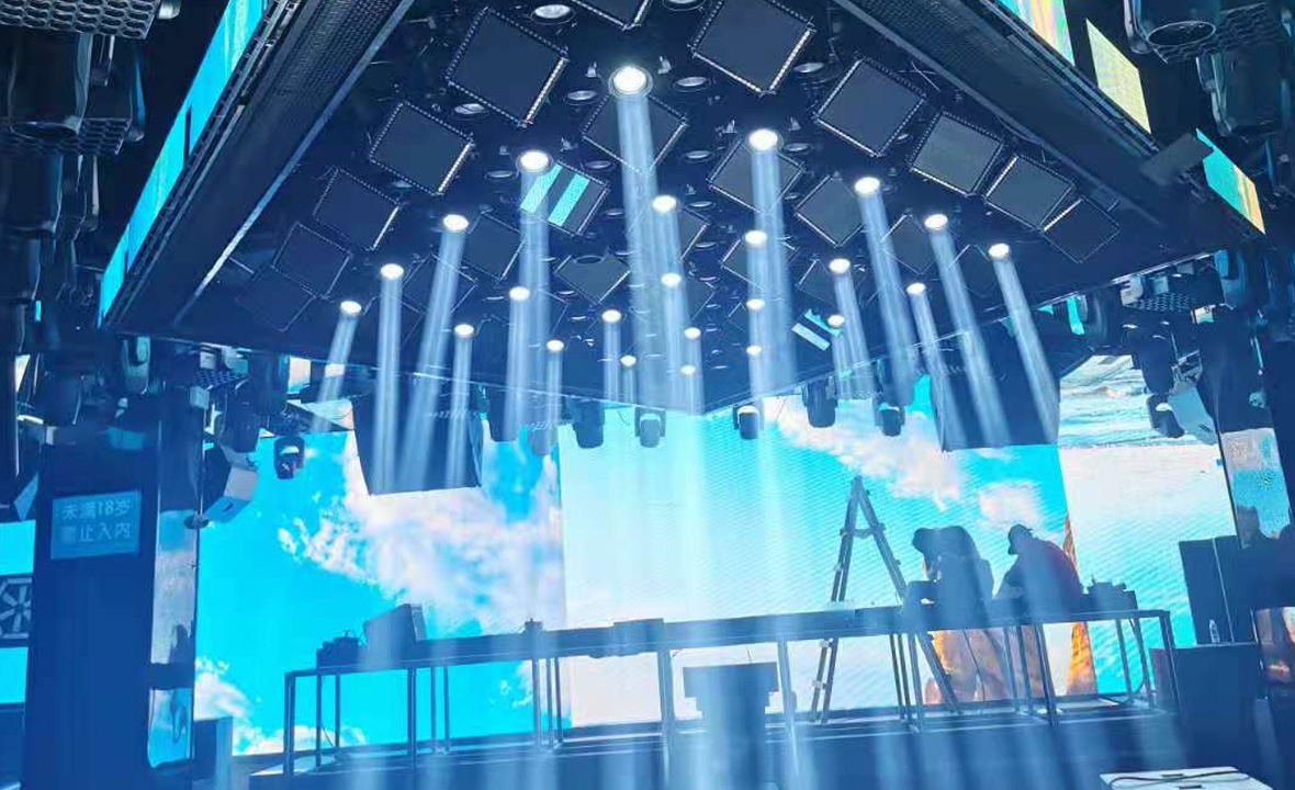 project-Future-Party-Pair-Bar-in-Jinjiang-Town,-Chengmai-County02